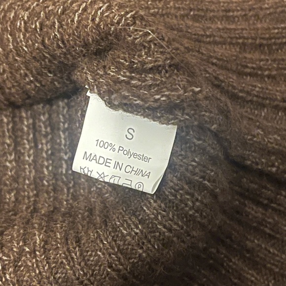 Brown Ribbed Knit Sweater - Picture 2 of 3